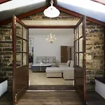 Hayy Luxury Retreat At The Bradford (West Yorkshire)