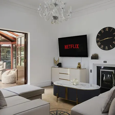 Hayy Luxury Retreat At The Nyaraló